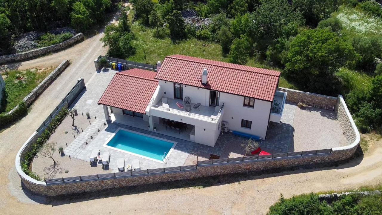 Villa Monika Muraj Luaran gambar