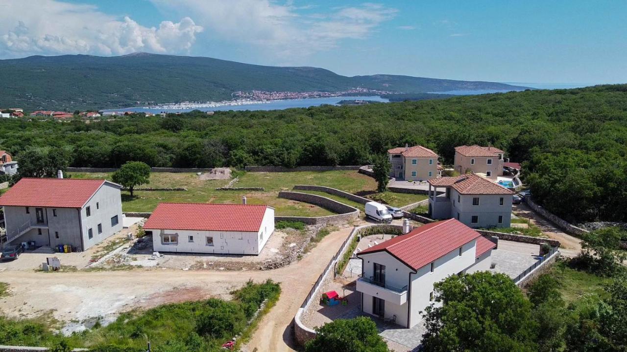 Villa Monika Muraj Luaran gambar